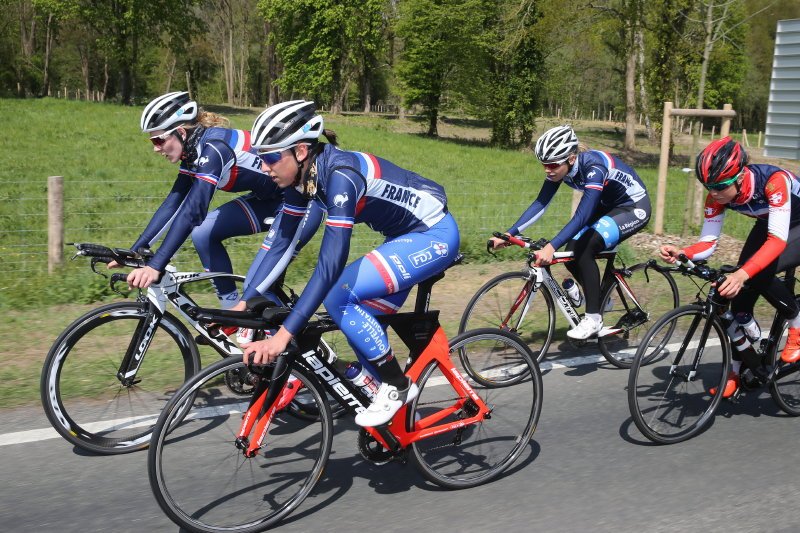 FFCyclisme's tweet photo. En direct du stage contre-la-montre de l'Équipe de France Élite Dames. https://t.co/P8BNyLFTYw