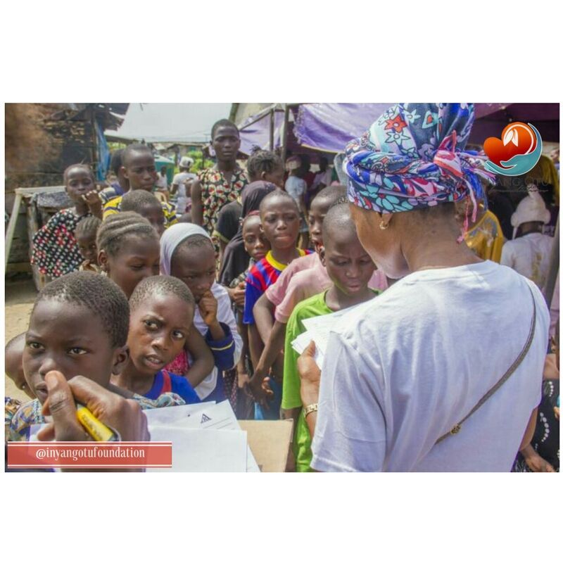 I02Foundation's tweet photo. #Kindness enchants hearts and lifts weary souls.
-Richelle E. Goodrich
#InyangOtuFoundation #InyangsFoodDrive #LavidaLocal #TBT #Charity https://t.co/B8EW92531U