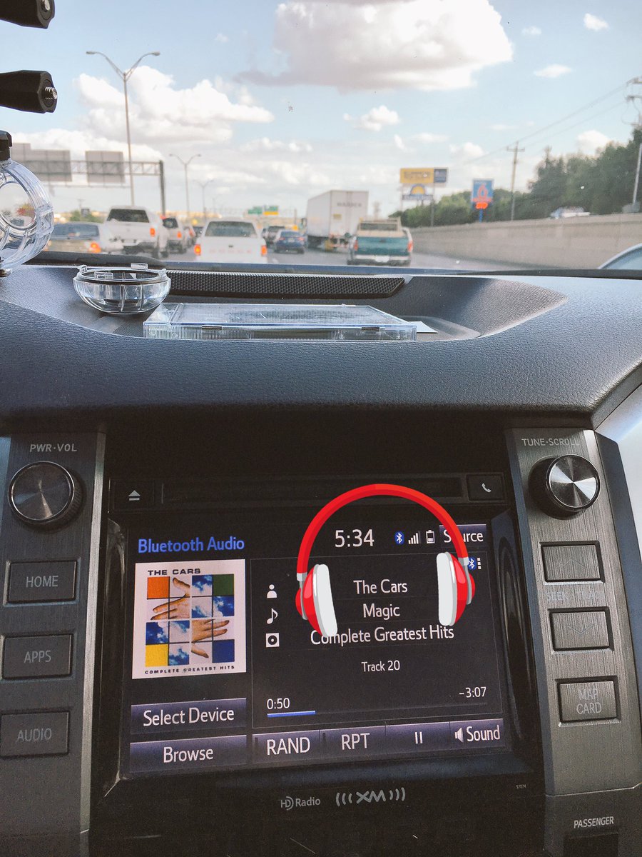 FunTVguy's tweet photo. The Cars with other posers. #SanAntonio #traffic #pleasemove https://t.co/l4866e61eR