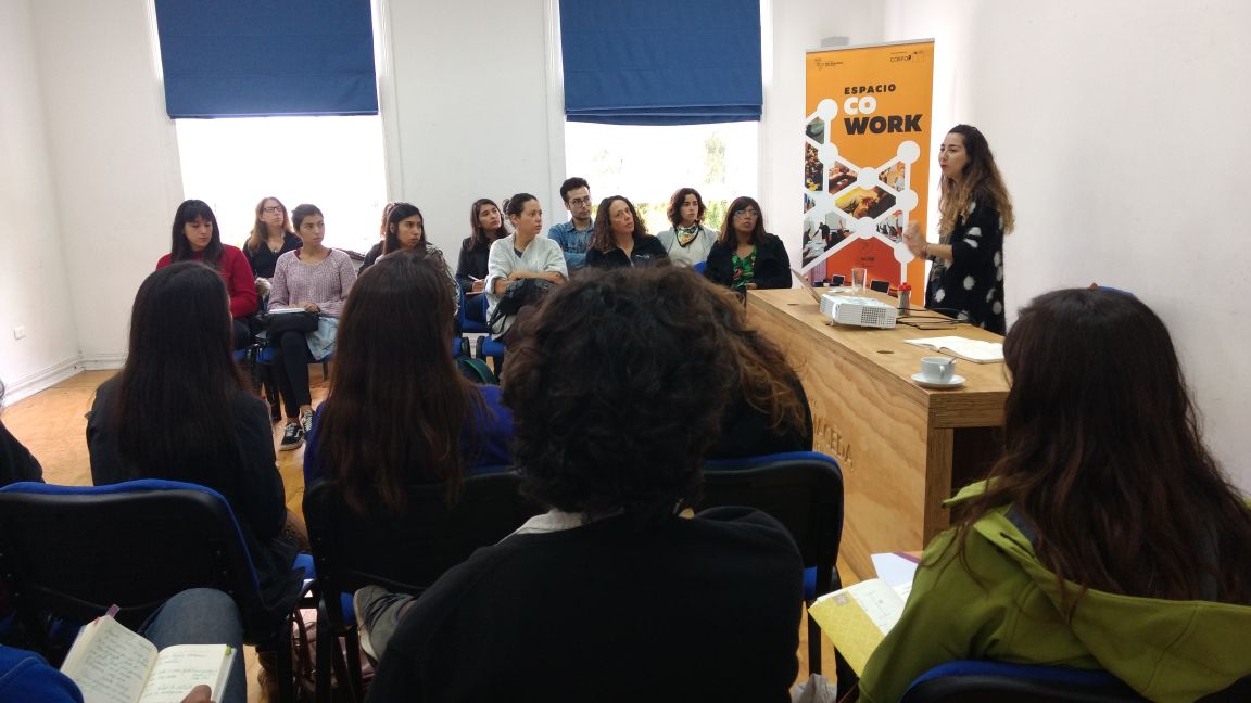 coworkbaj's tweet photo. Esta mañana en @balmacedavalpo , charla informativa de @ideamecom sobre el #crowfunding y financiamiento colectivo https://t.co/3ZlM61NHrt