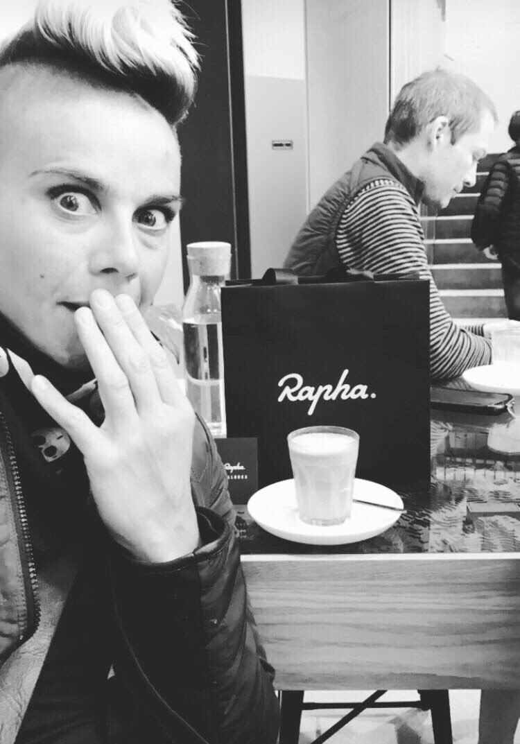 OttilieQ's tweet photo. They made me do it Mum, the bad people made me buy a new #Rapha jacket...dam you Americans/Brazilians!😳#RaphaMallorca #Mallorca #cycling https://t.co/NdOv6GVX5T