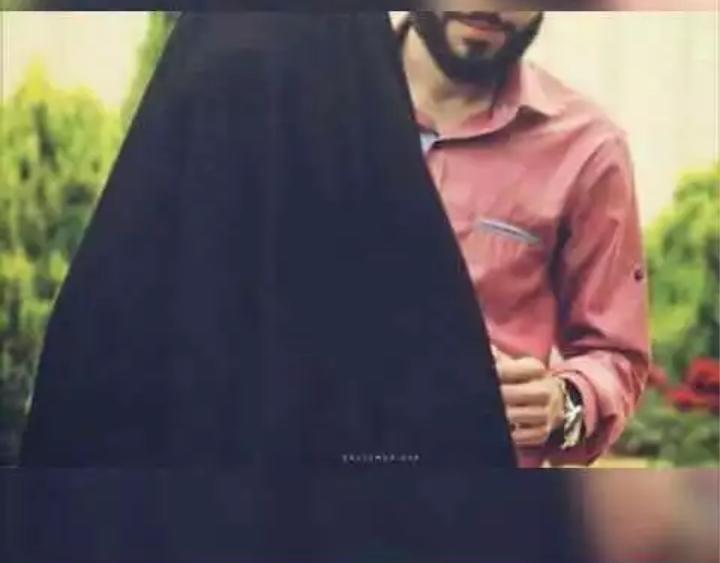كـن عـاشـقـا لـعـلي عـليه الـسـلام
لـتكـسـب عـاشـقـه لـفـاطمة الـزهـراء 
فـهـذا الـعـشـق لا يـسـتـقـر الا في
قـلـ❤ـوب الطـيـبين والـطـيـبـات