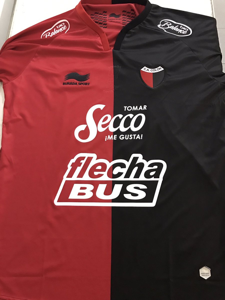 enelarea's tweet photo. #Colon Seguinos y RT a este tweet para participar por la camiseta del goleador Diego Viruta Vera! Se sortea domingo 30/4! https://t.co/b9Lrod2sDc