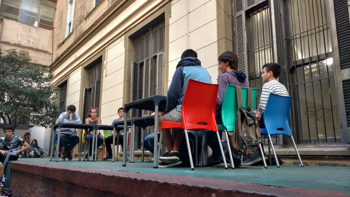 ListaCIR's tweet photo. [Ahora] Último tópico: debate libre https://t.co/c8amYXKaCp