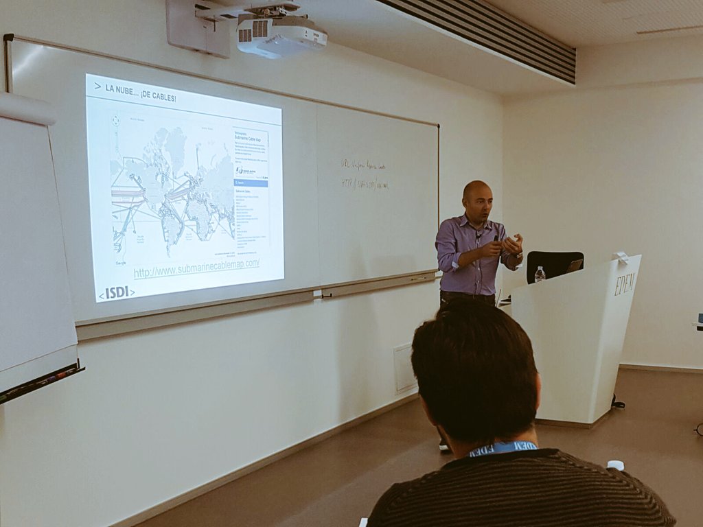 EDEMempresarios's tweet photo. Cerramos el #ABCinternet con @marceloroyan de CTO @entradas hablando de tecnologías de Internet https://t.co/HluoVIG1XJ
