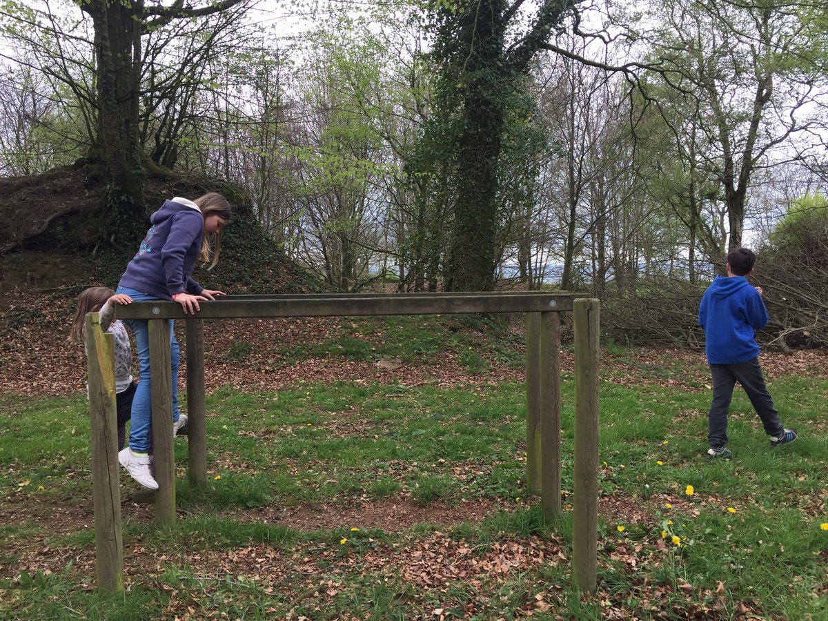 gitejonquille's tweet photo. #MontRobin is a 5 min drive from our Gites. Picnic area, wooden gym &amp; play area, woodland walks and a fabulous panoramic view.(Toilets too!) https://t.co/X0X2Z0d0pQ