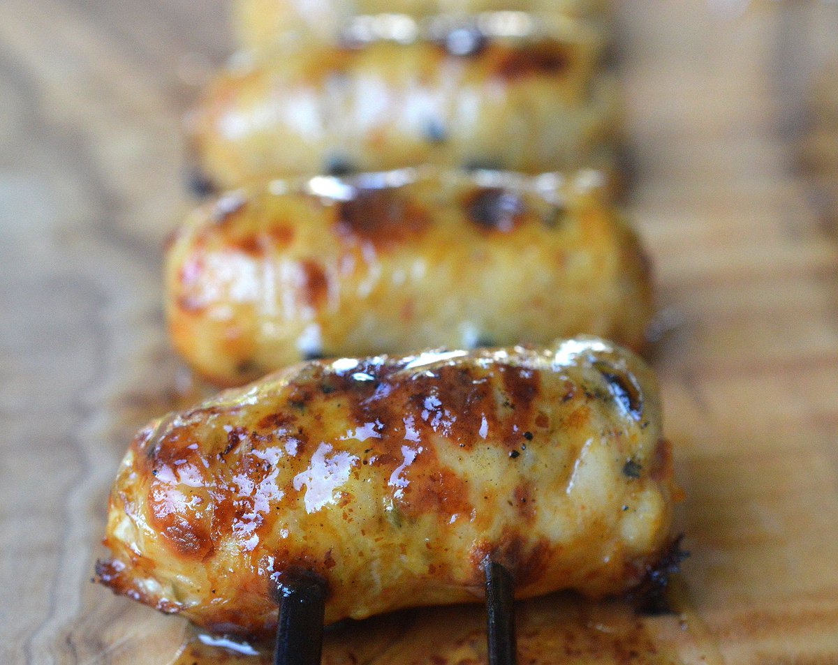 FirstFreshFoods's tweet photo. These honey mustard #chickensausage skewers are a must for your next #grilling day! Recipe from @SouffleBombay: https://t.co/33z2rXqiEp https://t.co/QjzyGY94RG