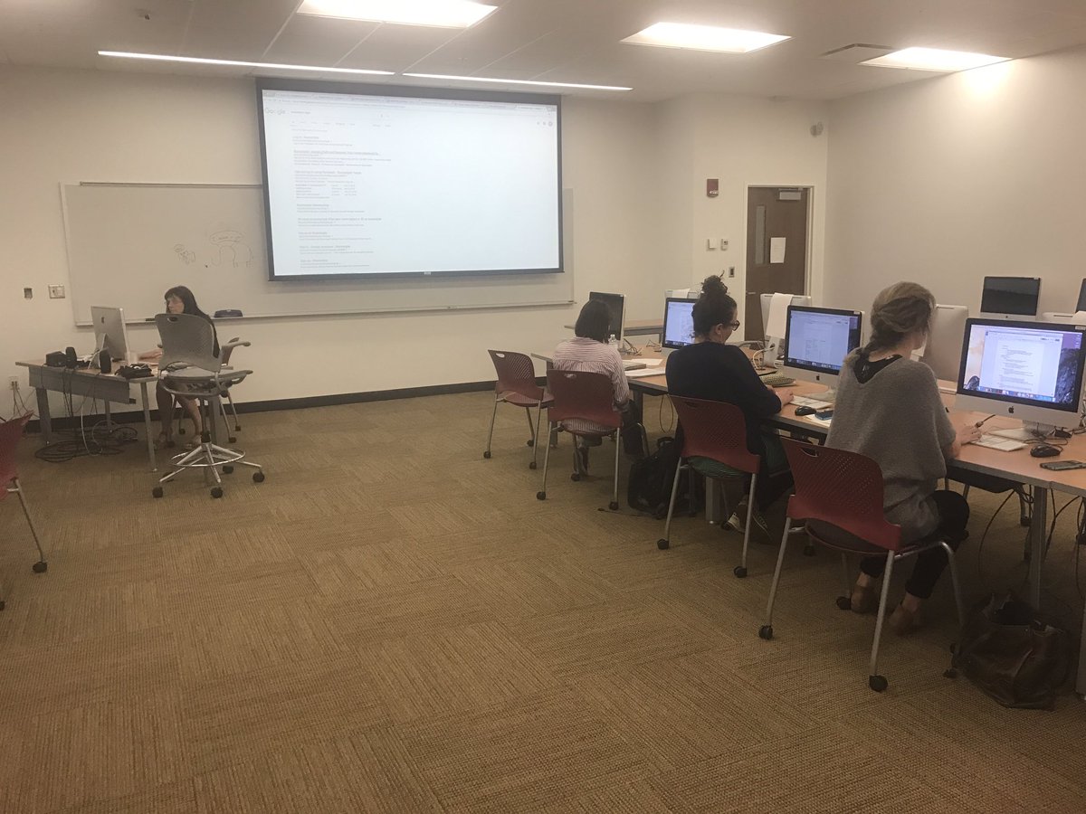 EduCuratorsFSU's tweet photo. Hard at work last night! Exhibition planning is no joke in this Visitor-Centered Exhibitions class #educuratorsfsu #fsuart4life #tbt https://t.co/WRqW0F5IYD