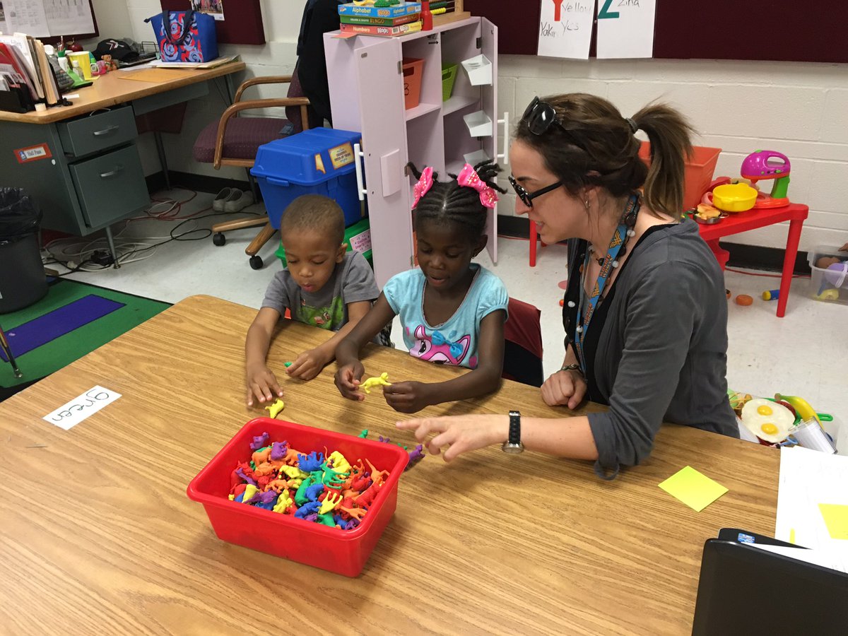 mprather007's tweet photo. Jury is welcoming new jaguars at our kindergarten registration. https://t.co/bexMS3Zpcx
