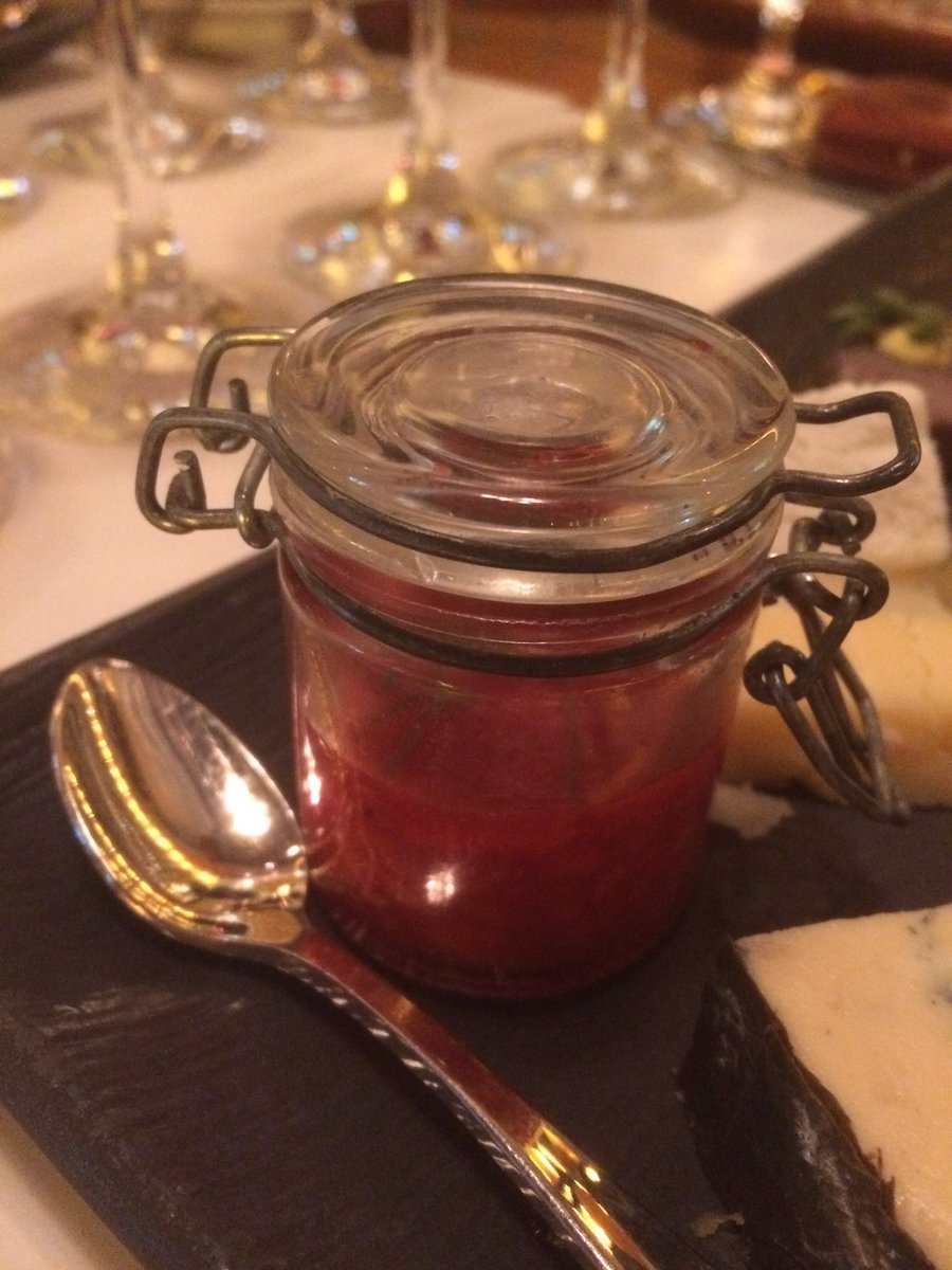 MPAdrienneK's tweet photo. Food tastes better when it's served in little jars with little spoons. #ItsTrue #NapaRose https://t.co/4DYyagpYdd