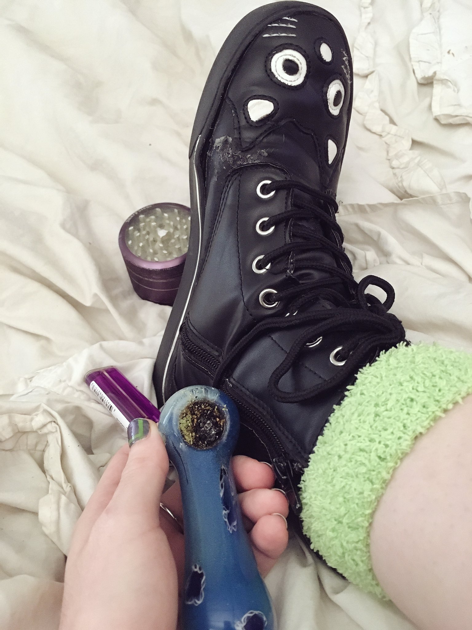 happy 420 💚✨ https://t.co/vTa0Tgx9Xv