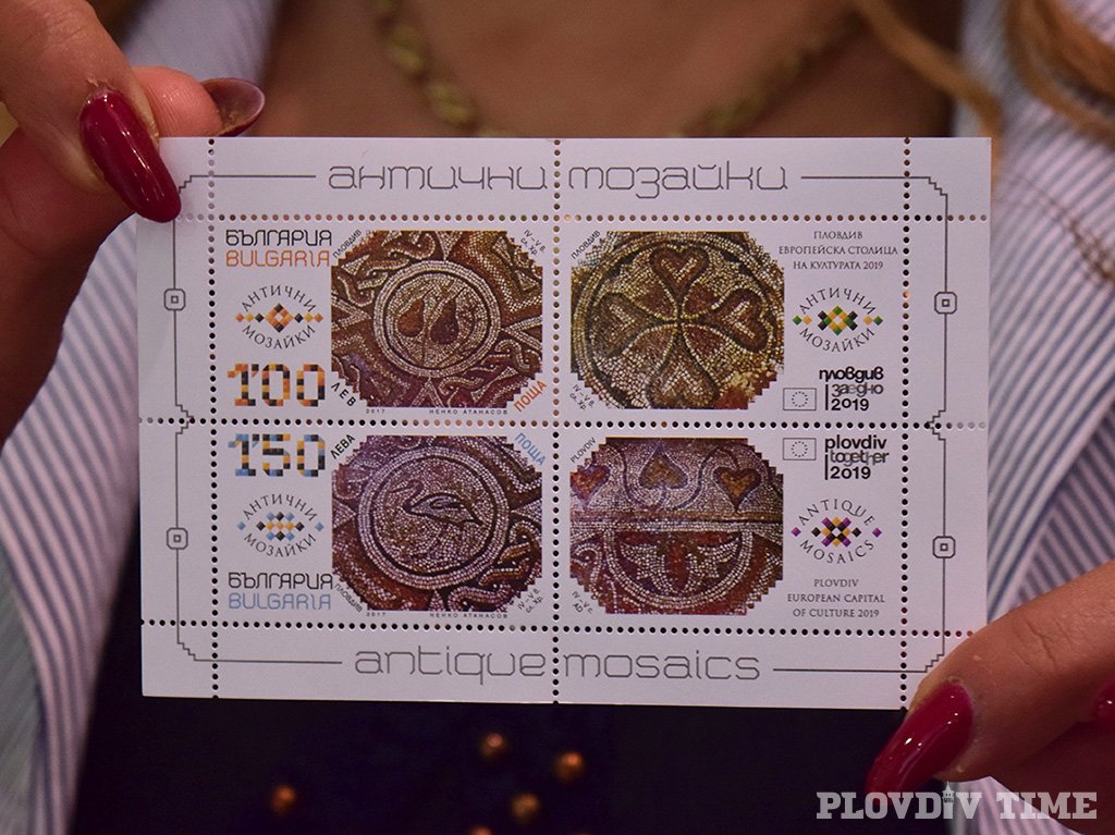 PlovdivT's tweet photo. Stamps with ancient mosaics of #Plovdiv were released #Bulgaria
 https://t.co/lmmLo0flid https://t.co/BU2evRKdYP
