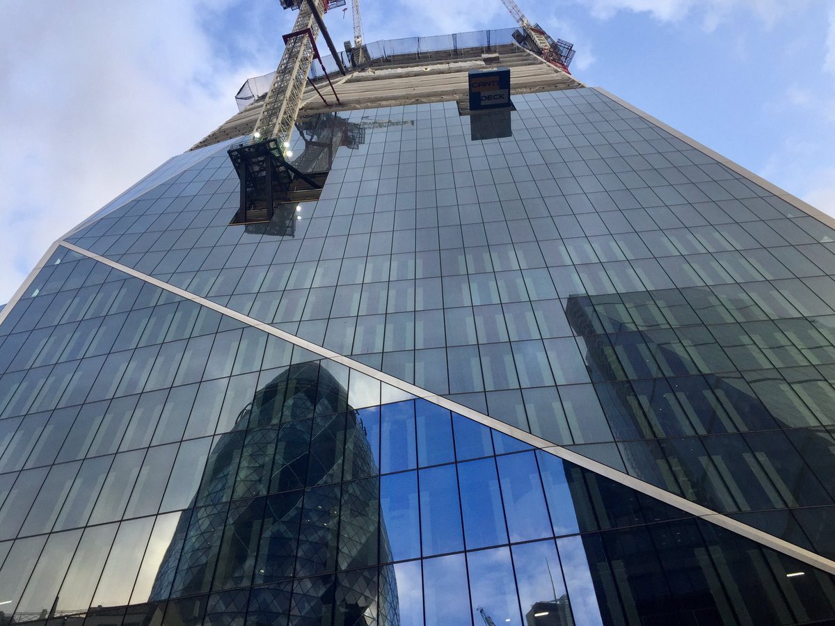 amanda_clack's tweet photo. Am loving #TheScalpel taking shape in The City of London at 190m &amp; 38 floors it's got some great angles #buildingofday WRBC Development Ltd https://t.co/RmnSpBDFI6