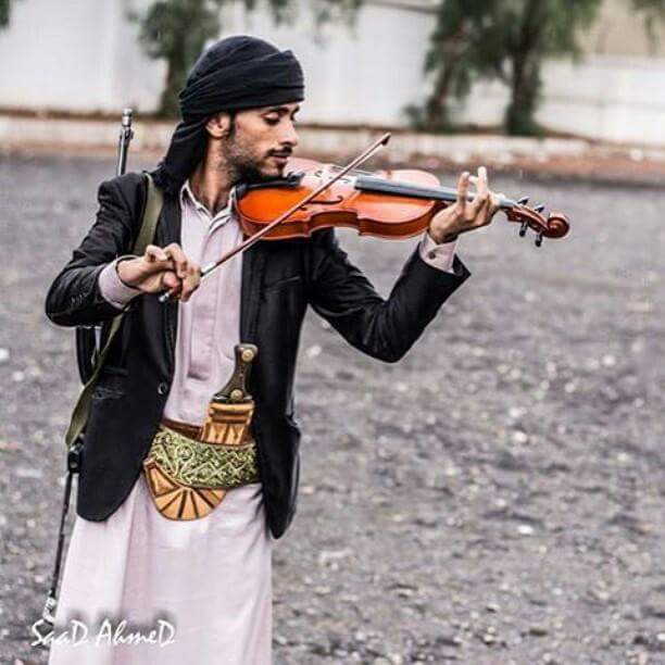 jsjjsuyshs's tweet photo. 💫 

واعذاب اللي مولع ولا عنده ونيس
      يكتم الضيقه بصدره ويلعن جدفها https://t.co/FTCJStgkB2