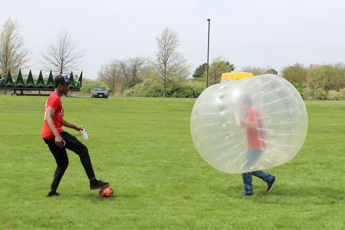 NavigatorNews's tweet photo. Student Activity Board brought some awesomeness to campus yesterday
#BattleBall https://t.co/Hu0IHkb09U