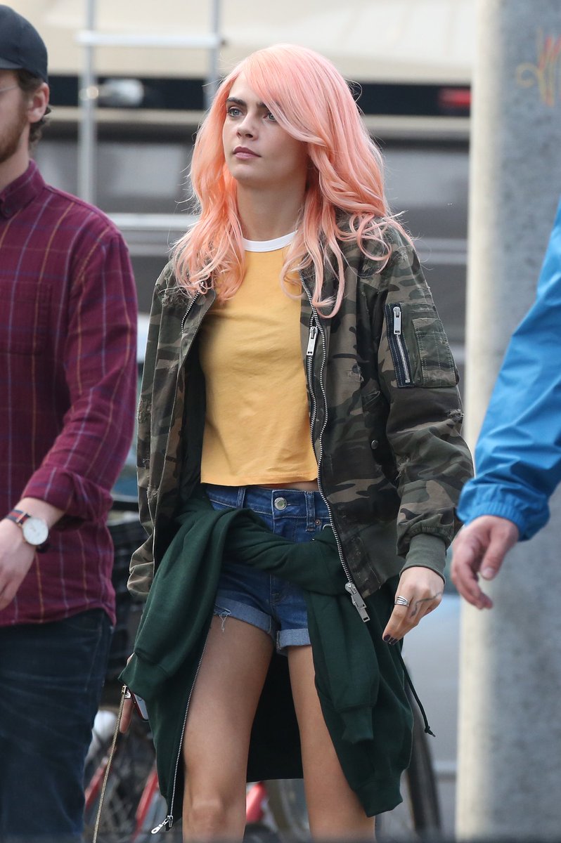 Caraimages's tweet photo. April 19: Cara Delevingne on the set of "Life in a Year" in Toronto. https://t.co/Ej4kV5k10P