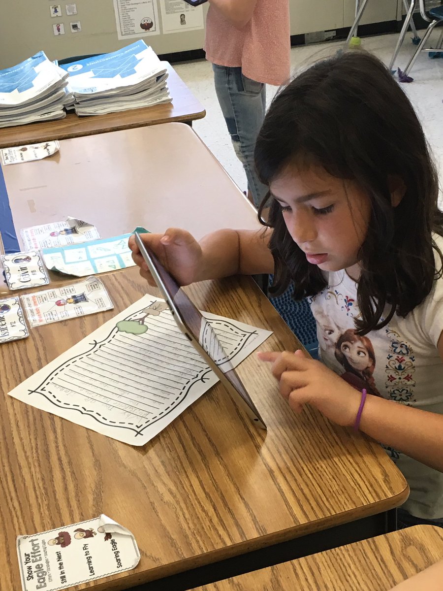 teamcomincioli's tweet photo. We love documenting our work on @Seesaw #d75learns #wslearns https://t.co/F1pevL6Jny
