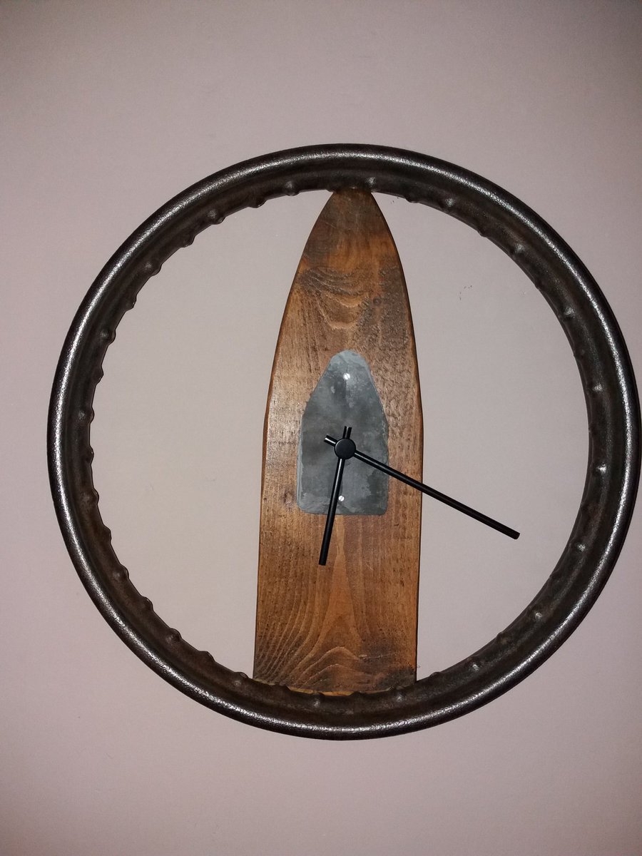 monkruss17's tweet photo. Coming soon 2 @retreat_vintage & eBay fryer71 #clock #interiordesign #upcycle #spokewheel #industrial #wallclock #rustic #wheel #Vintagecar https://t.co/HkkNgLskSR