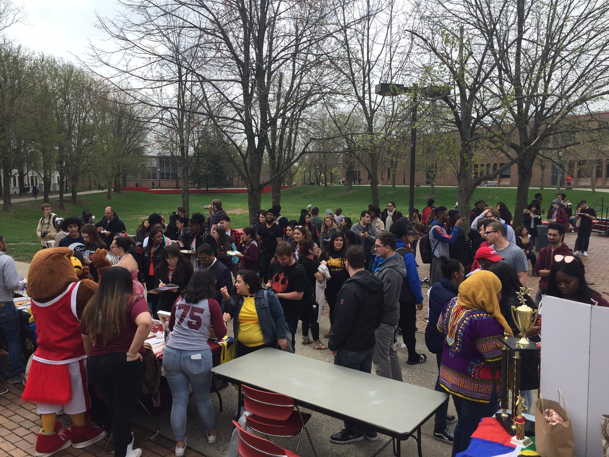 RedHawkLife's tweet photo. Worlds Fair Day is always a blast. #springweek2017 https://t.co/tAIsoQ0Wmw