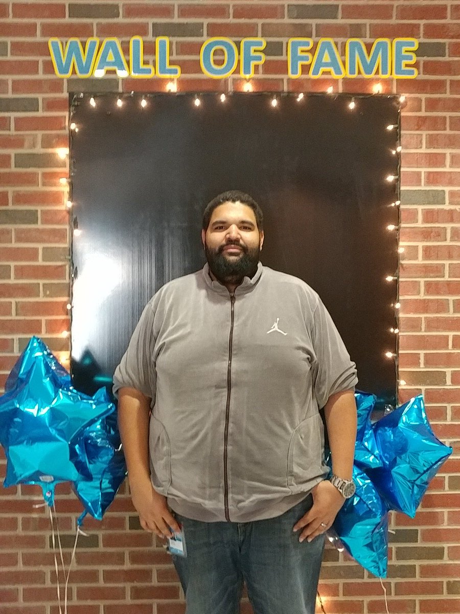loganlong22's tweet photo. @ruthtadlock @Bridgett0236 @DarkSeid8476 T-Dub with the BB! #connectingtheworld #bestvalue good job!!! https://t.co/B0wIIVcapE