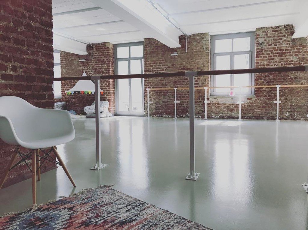 cdingendorf's tweet photo. THE YOUPILA® STUDIOS 🖤#youpilastudiodüsseldorf #studios #firstneverfollows #oneyear #changingothers #thankful #soc… https://t.co/e5MwvIe098 https://t.co/3sugFi1Zlf