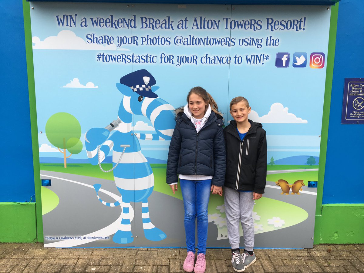 DJN1CHOLLS's tweet photo. Great day out @altontowers #towerstastic https://t.co/jnx00YneOa