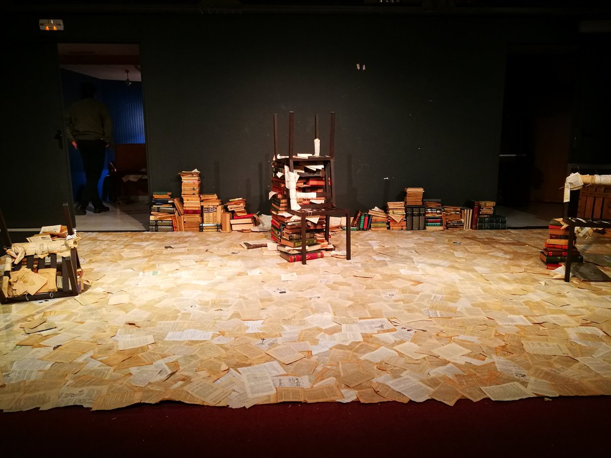 A punt per veure #LaLliçó a la <a href="/SalaLaPlaneta/">La Planeta</a> <a href="/KpGemma/">Gemma Capella</a> #MarcBernatallada #CarmeVal <a href="/cervi_3/">Cristina Cervià</a>