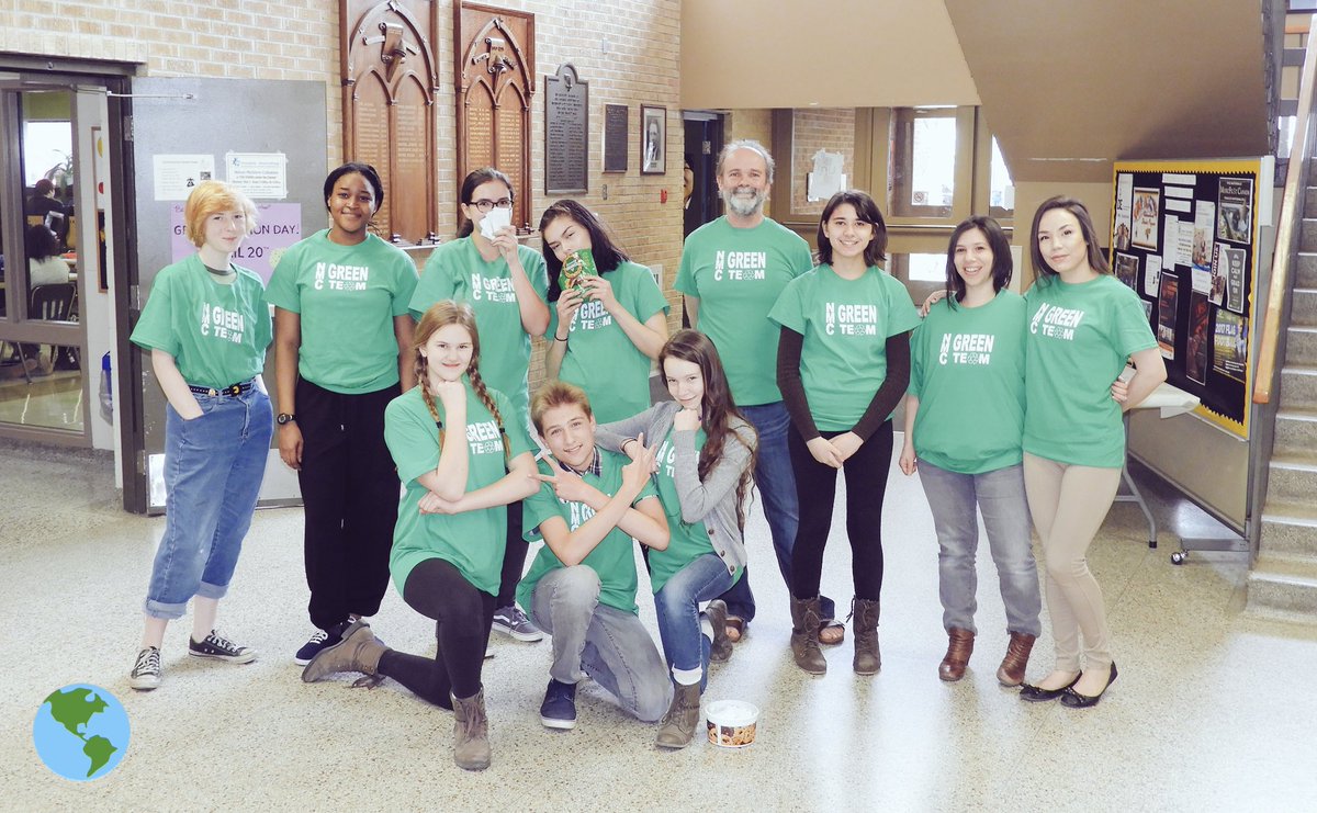 MsBirdECHO's tweet photo. Made it back to @nmcLRSD to celebrate #GreenspirationDay! Proud of #NMCGreenTeam Great job, guys!! Thank you @imagine_action for the grant! https://t.co/6D6aye4SKx