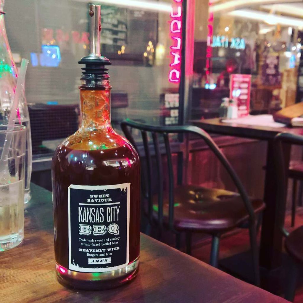 GivingOrigin's tweet image. Who likes a bit of #BBQ sauce? @redstruebbq #brand #interiordesign instagram.com/p/BTHjYJVhy14/