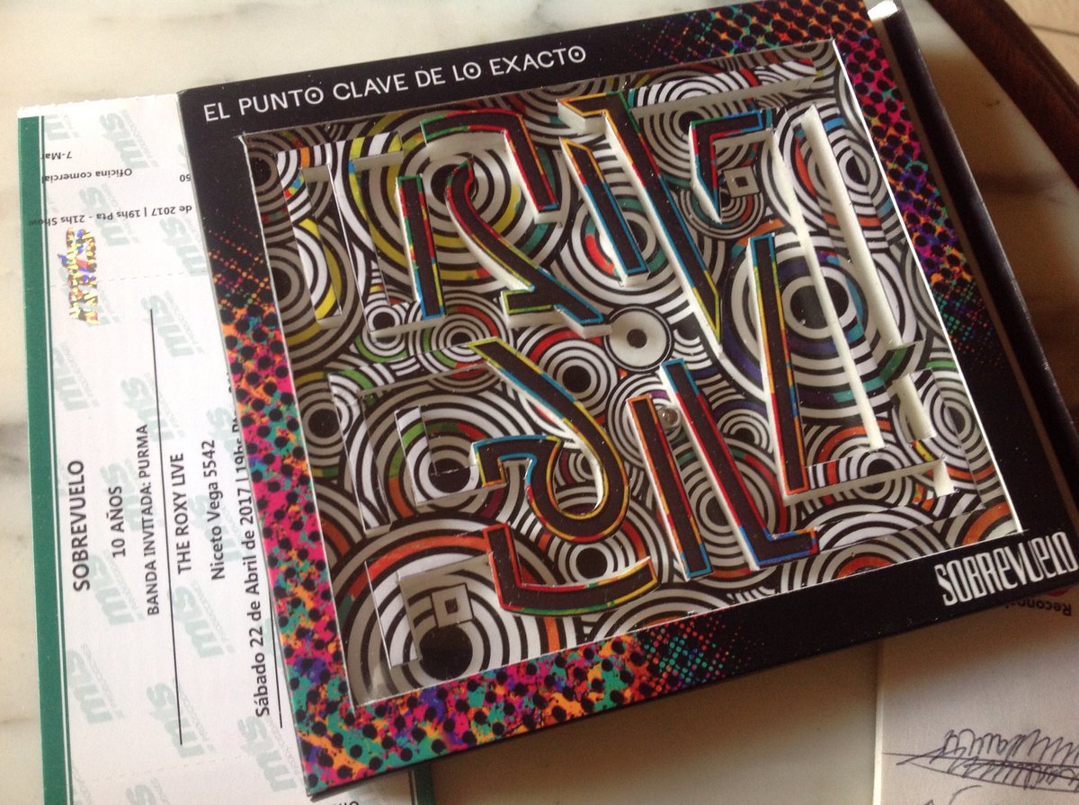 Los <a href="/lossobrevuelo/">· SobreVuelo ·</a> mandaron disco e invitaron a su show 10 años de este sábado y desde acá se agradece bocha.