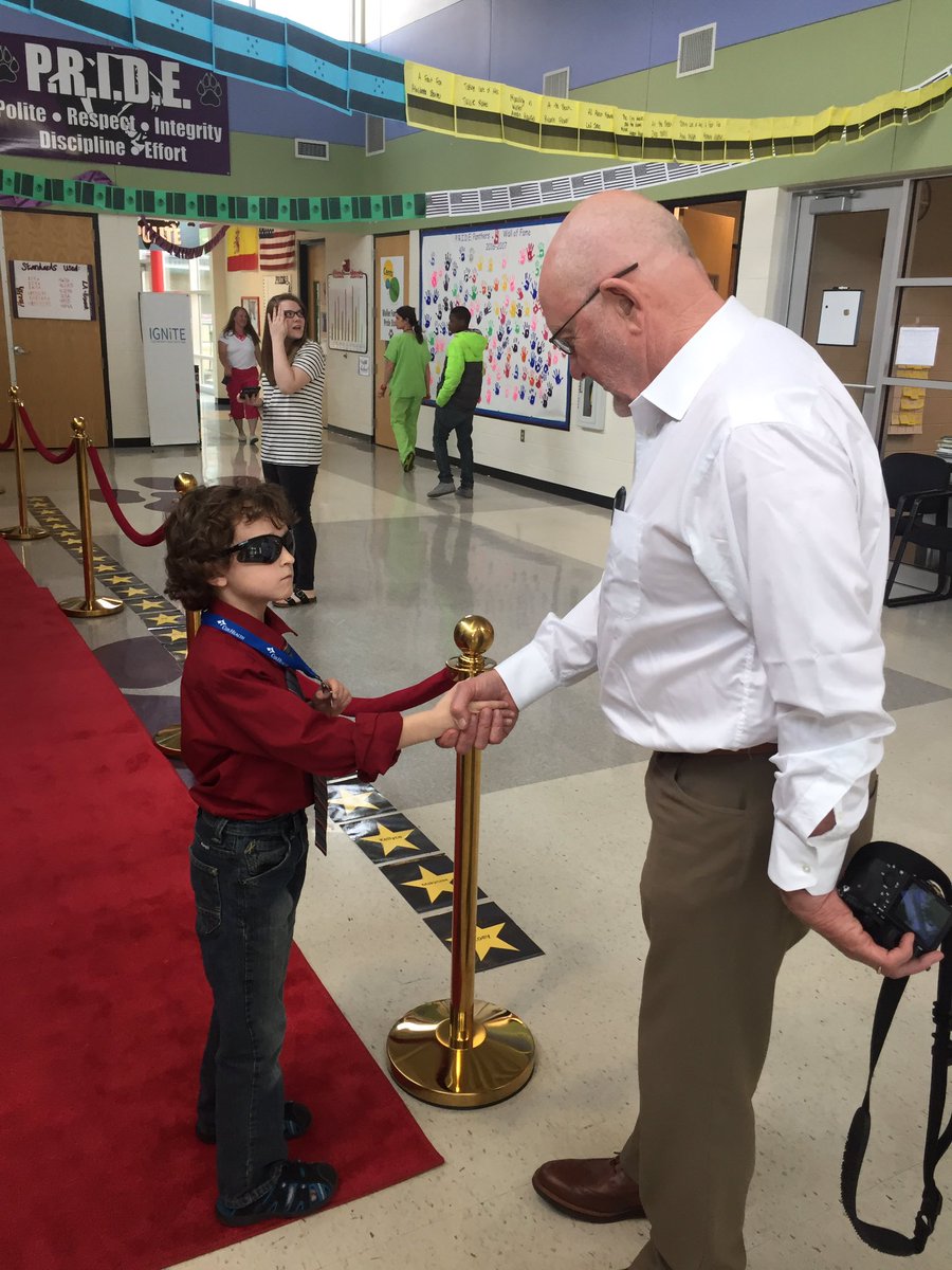rosenbaum_30's tweet photo. Weller security guard @WellerPanthers welcoming Mr. Herschend! He will be choosing the best Roller coaster from today! @spspbl #SDCpbl https://t.co/qNX296qDTJ