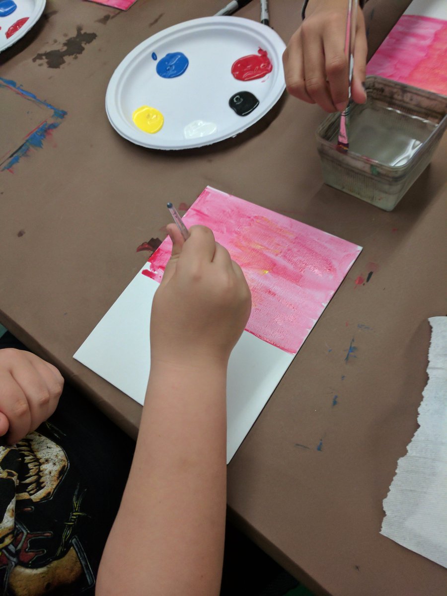 estoverart's tweet photo. Visiting artist Charleen Casbourne instructing painting project for 4th Grade students at Benner Elementary. #BellPride https://t.co/RpIZxI1rdo