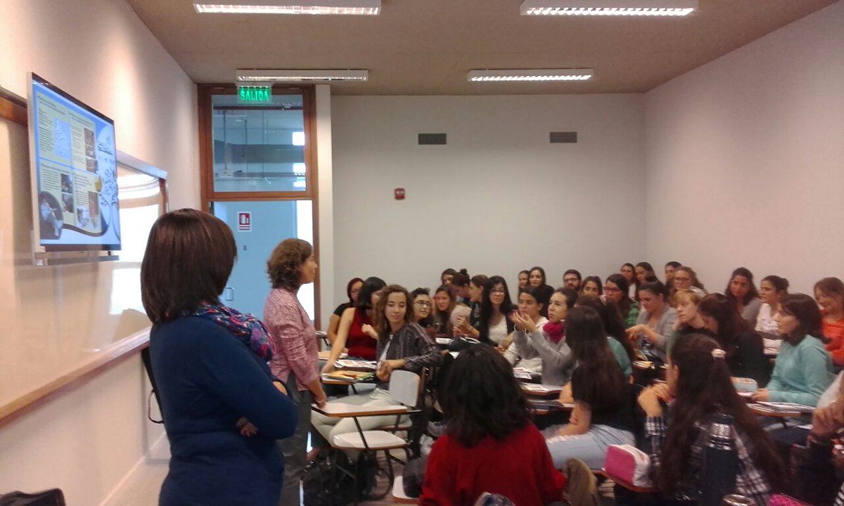 ANEP_Prolee's tweet photo. Estudiantes de la Facultad de Información y Comunicación de la Udelar realizan una pasantía en Biblioteca Solidaria. https://t.co/y9ArNxtjyB
