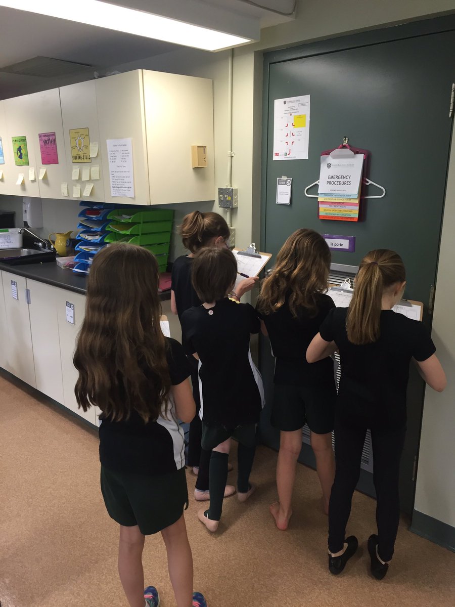 Grade4BH's tweet photo. Playing a round of Multiplication Scoot to practice our facts ✖️☑️ https://t.co/Ay7w4lDx40