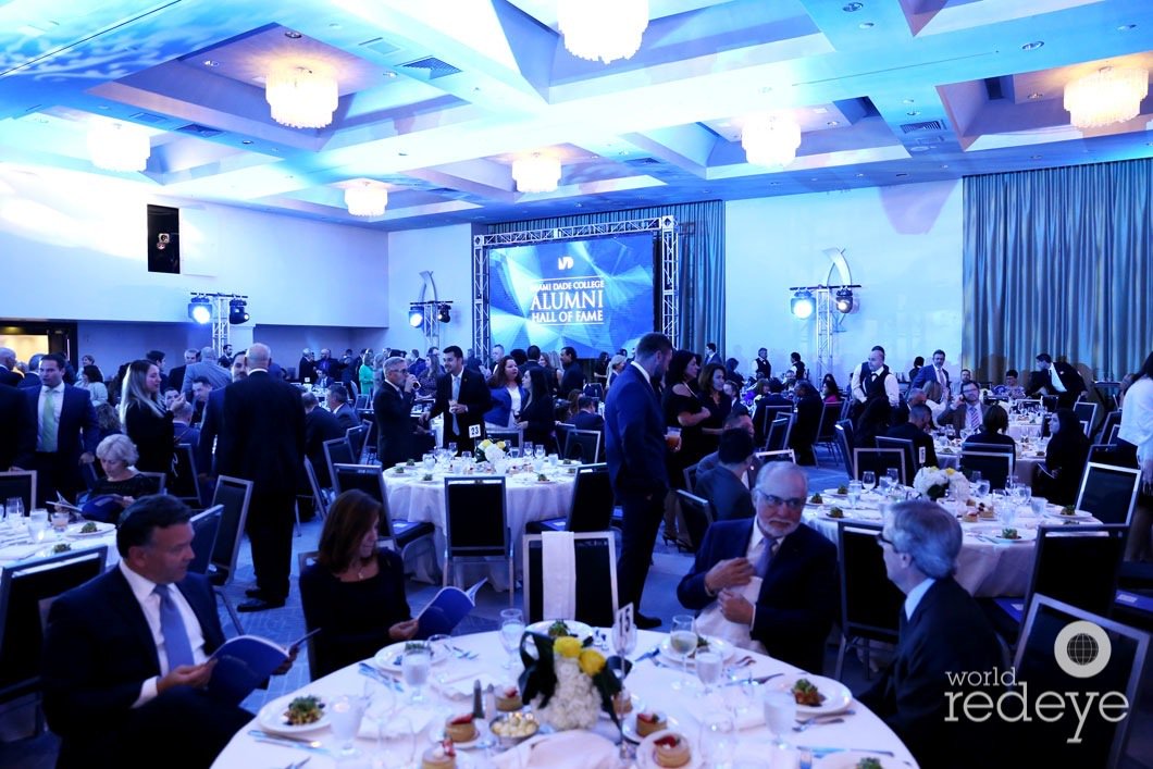 MDCAlumni's tweet photo. Still on a high from our record-breaking spectacular night!  Check out @worldREDEYE's coverage of #MDCHOF https://t.co/f4GZYlScyd #MDCalumni https://t.co/DMhhPt1edR
