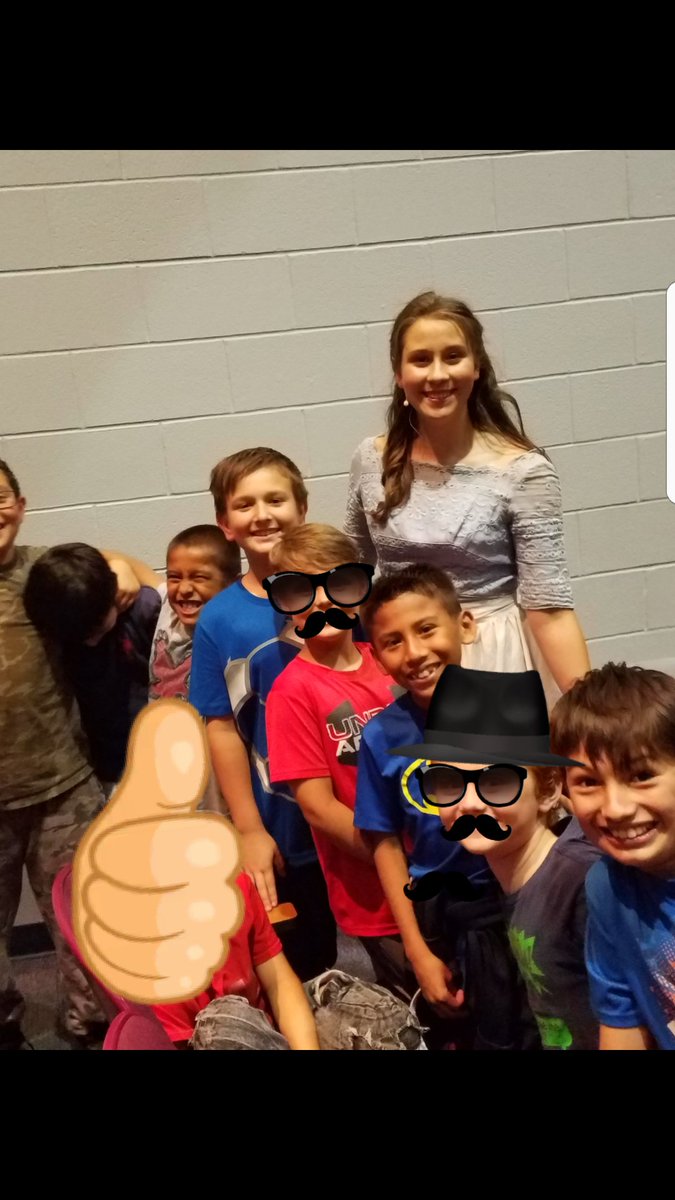 DeedsLori's tweet photo. Our class had an awesome time imagining at "Alice"!! Go see it Saturday @7:00 At MFHS Auditorium. #HLEInspire https://t.co/Ye2HVhzLqb