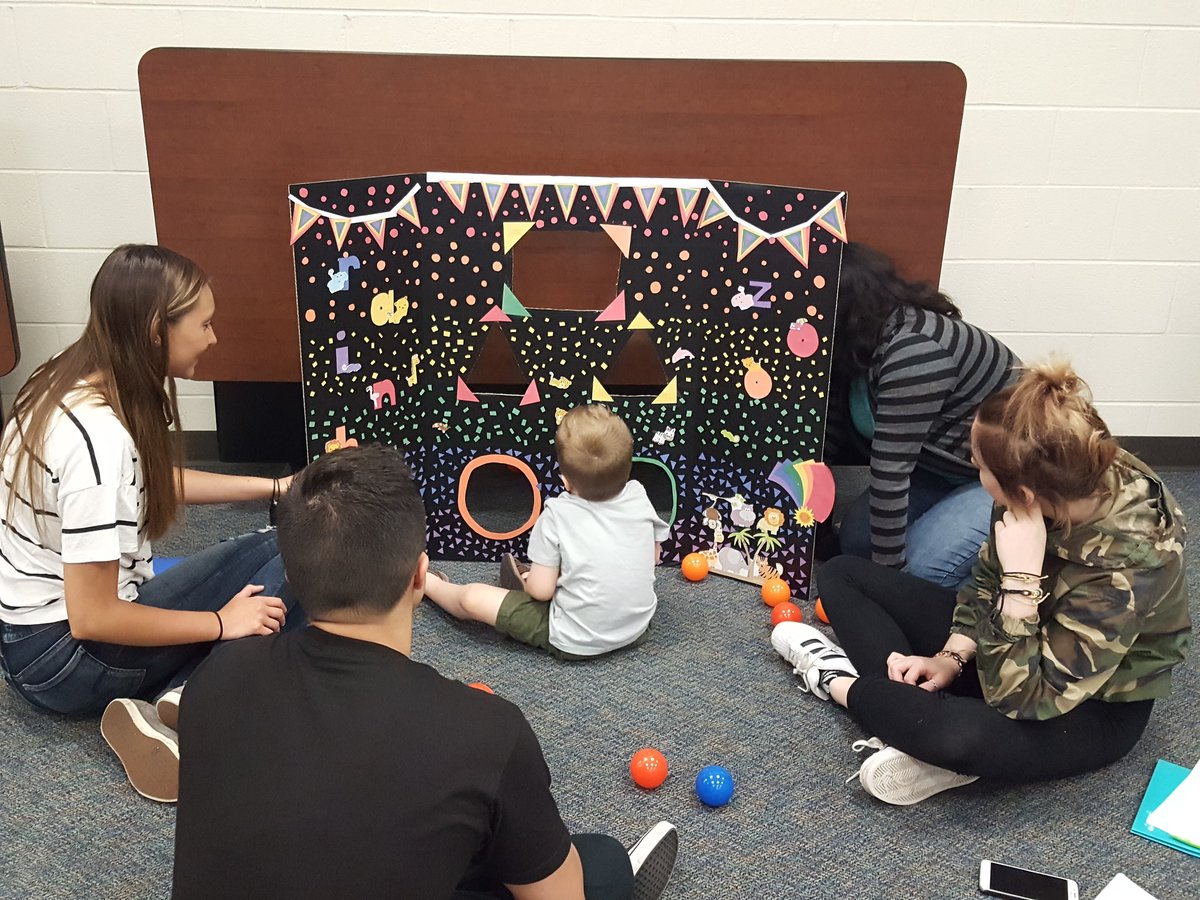 FACS_LHS210's tweet photo. Babies, and toddlers, and students, oh my! Toddler activities in Child Development today. #GoLemont https://t.co/MX1tyQfZNh