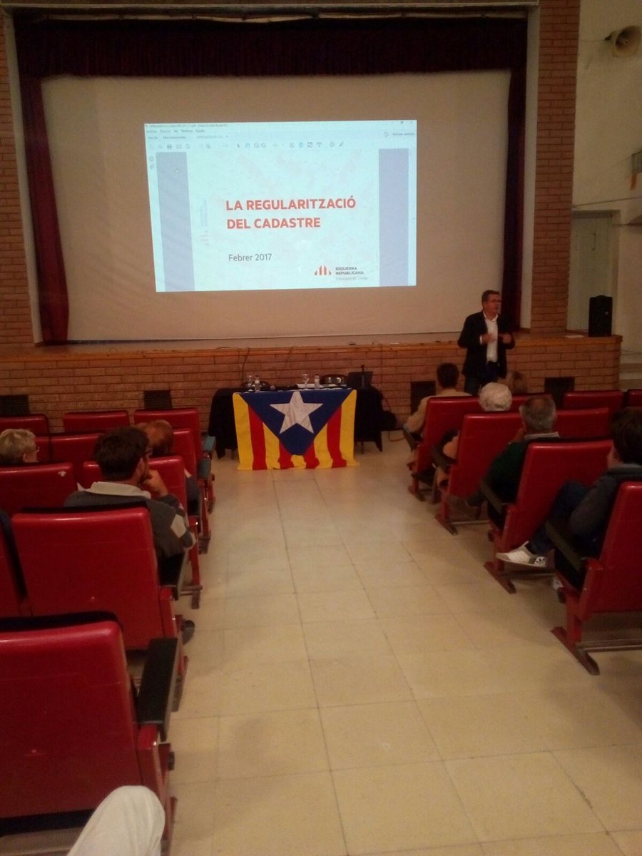 ERCfedLleida's tweet photo. Avui hem estat a #Cervià de les #Garrigues explicant com ens afectarà la #RegularitzacióCadastral. #erctourcadastre https://t.co/Sjexy0dZW0
