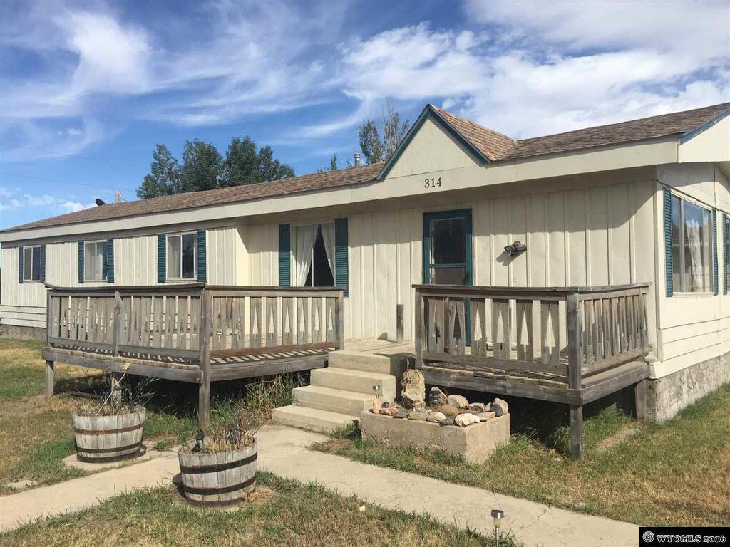 CharelColeman's tweet photo. Check out this home @realtordotcom https://t.co/Xj5sVoNR4f https://t.co/M012L6hjyg
