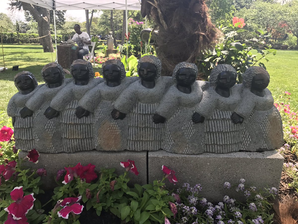 PatienceMFFL's tweet image. @erikajayne Saw this at #ZimSculpt and thought of #PatThePuss 😂 #CommunityStyle 😂😂😂