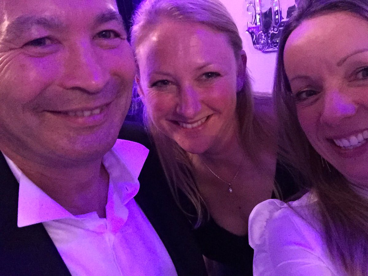 IsobelSavage's tweet photo. @ExeterCastle with Eddie Jones and @Fleur_Lewis - fabulous night! Good choice of sponsorship by @BishopFlemingUK https://t.co/ZmN8AFNGAH