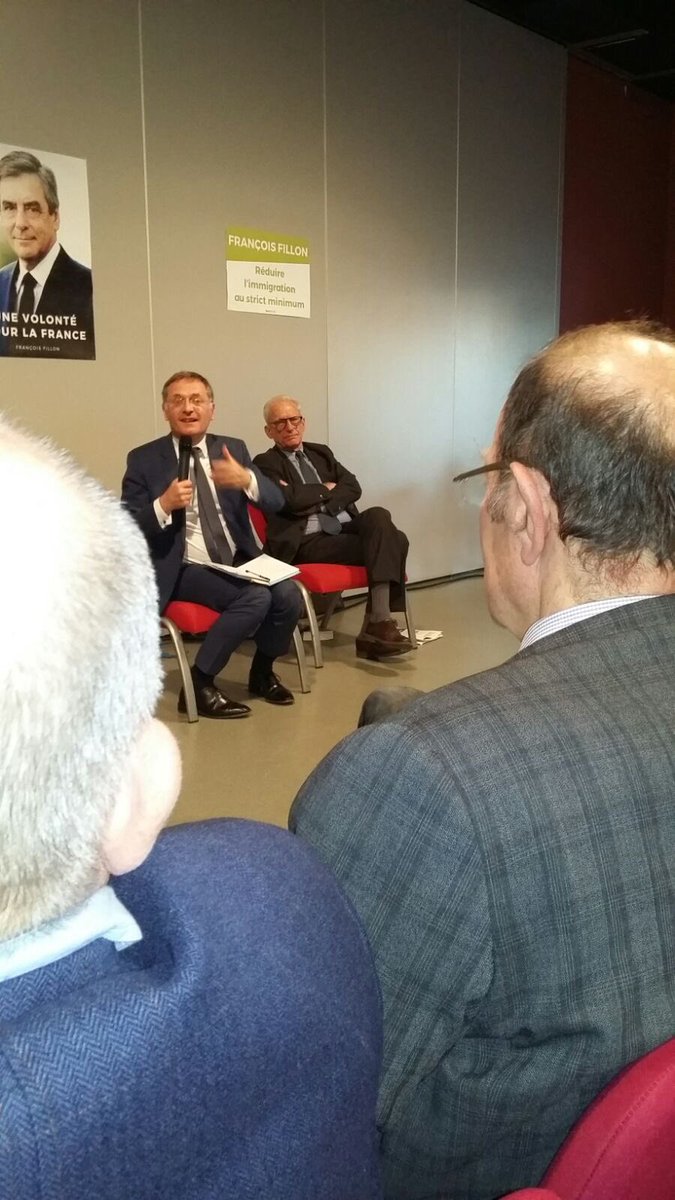 Fillon2017 PuyDeDôme tweet media
