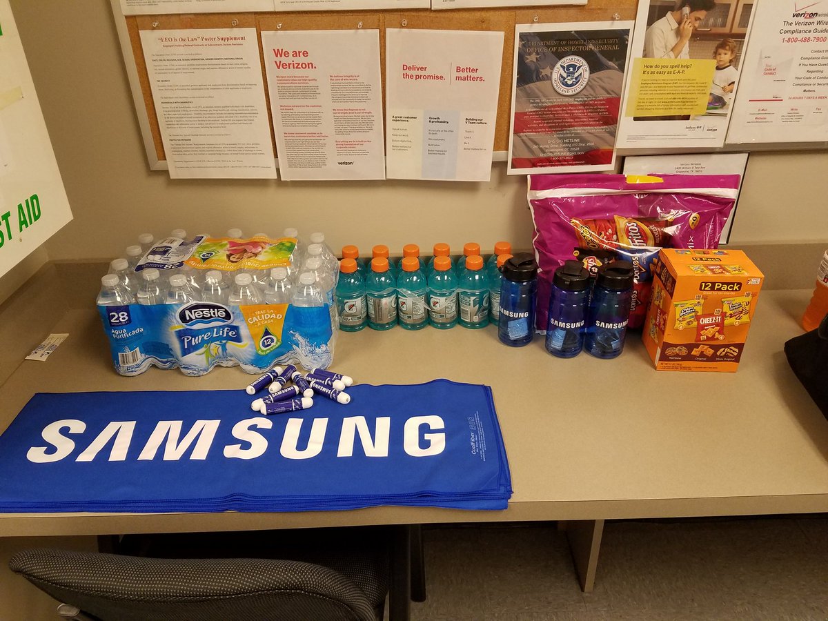 CMoyaSamsung's tweet photo. Lunch and Learn &amp; Meeting in a Box was successful with @verizon! Loaded them up with snacks for launch weekend!! #samsunggalaxys8 #Samsung https://t.co/a8ML5Ugfk0