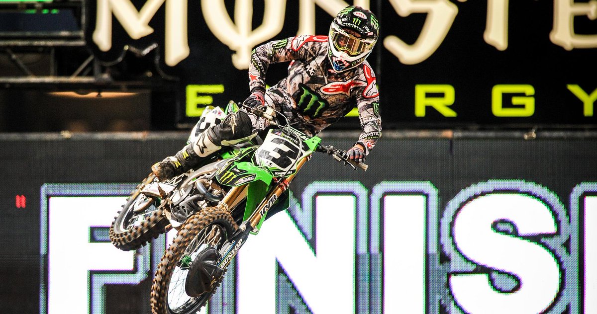 WATCH: Is there a new leader of the pack <a href="/SupercrossLive/">Supercross LIVE!</a> #SXNE #Contest - sot.ag/68T4S