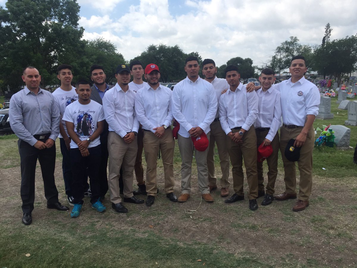 Lanier Voks 🏀 tweet media