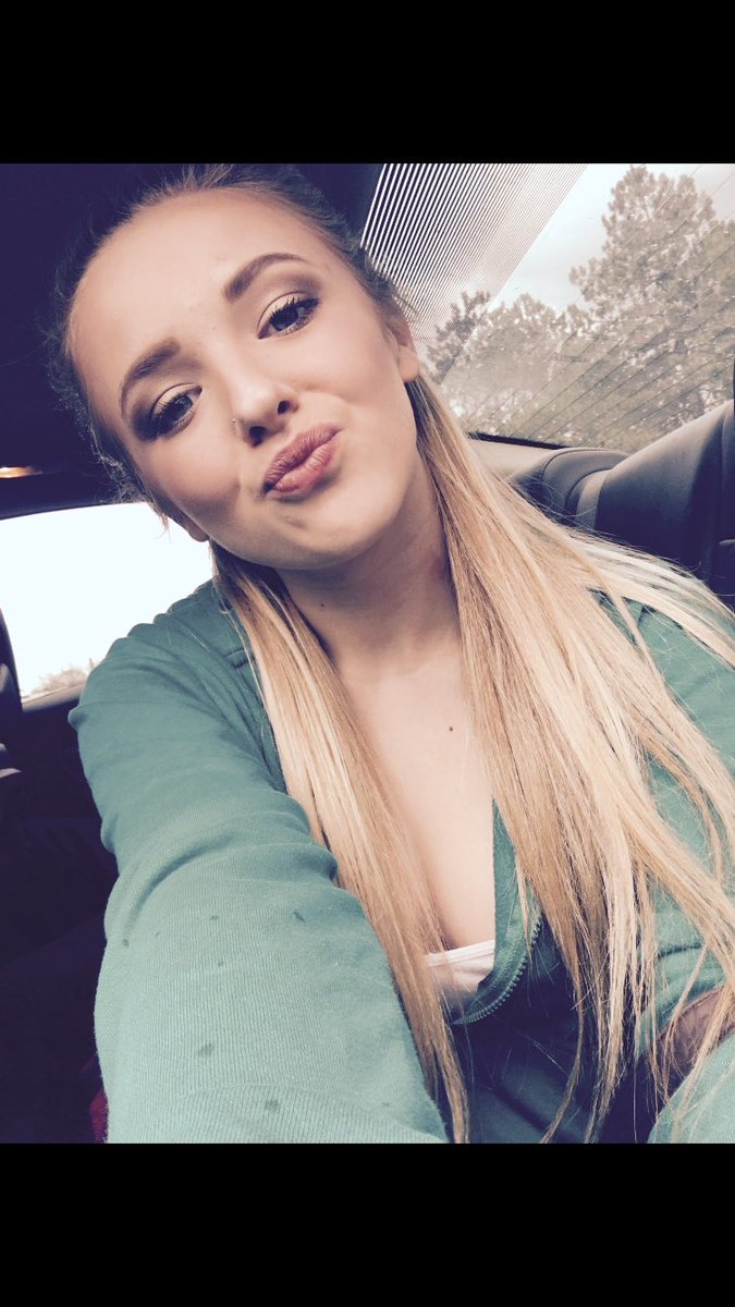 TayMeezy's tweet photo. 😘😘 https://t.co/8X8XTeeWcI