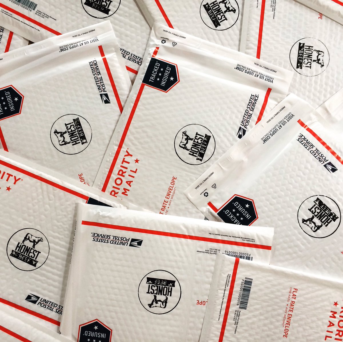 HonestBeef's tweet photo. Is there jerky in your mailbox? 📬 #HonestBeef #jerky #snailmail https://t.co/UTtzmmS5PK
