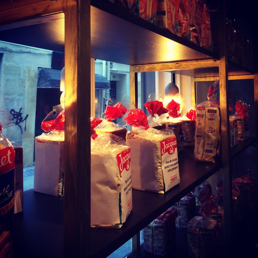 Une expérience intéressante de dégustation dans le noir dans la boutique <a href="/DansLeNoirParis/">Dans le Noir ? Paris</a> avec la marque de #pains #Jacquet