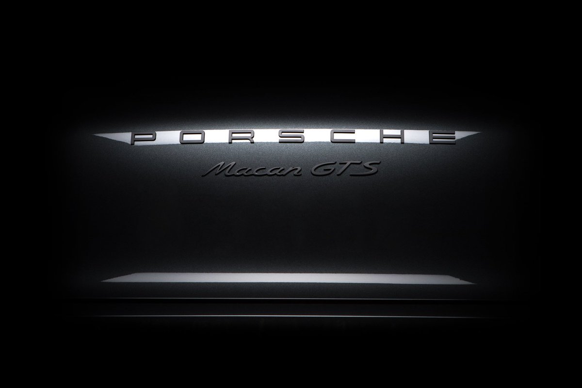 Big web gallery update coming soon, can't wait to finish retouching so here's a teaser #commercialphotography #carphotography #porsche