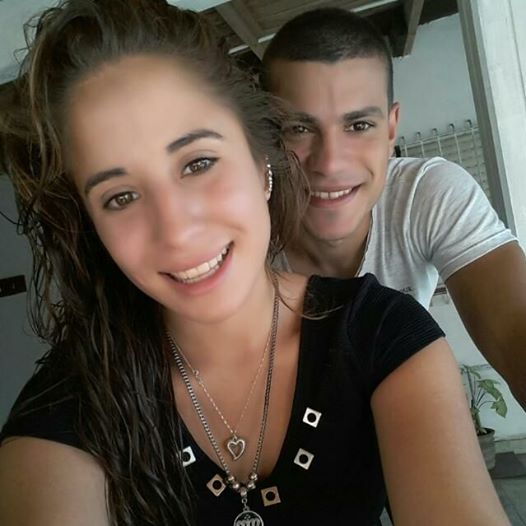 mailuurodriguez's tweet photo. Cuando amas a alguien entregas la vida, darlo todo es poco
Cuando amas a alguien solo en dos palabras se define todo ♪ @hulkJr10 https://t.co/g4AH7JkYgI